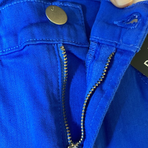 J Brand size 27 super skinny mid rise jeans - Picture 3 of 6